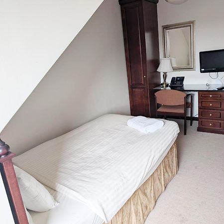 Strathburn Hotel Inverurie By Compass Hospitality Extérieur photo