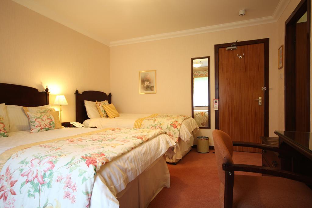 Strathburn Hotel Inverurie By Compass Hospitality Extérieur photo