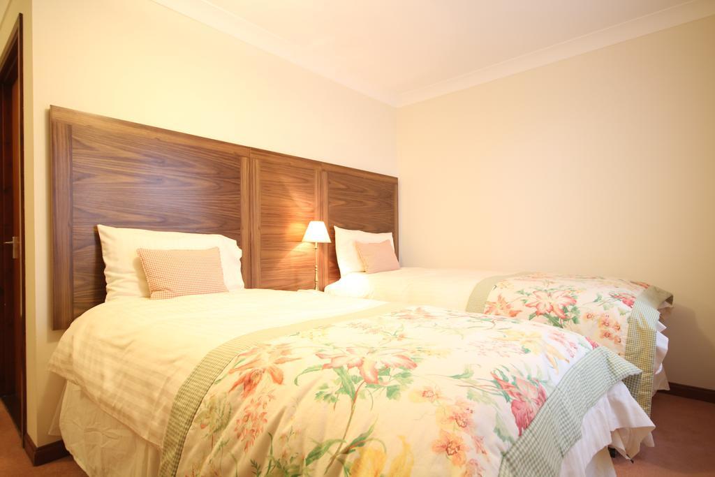 Strathburn Hotel Inverurie By Compass Hospitality Extérieur photo