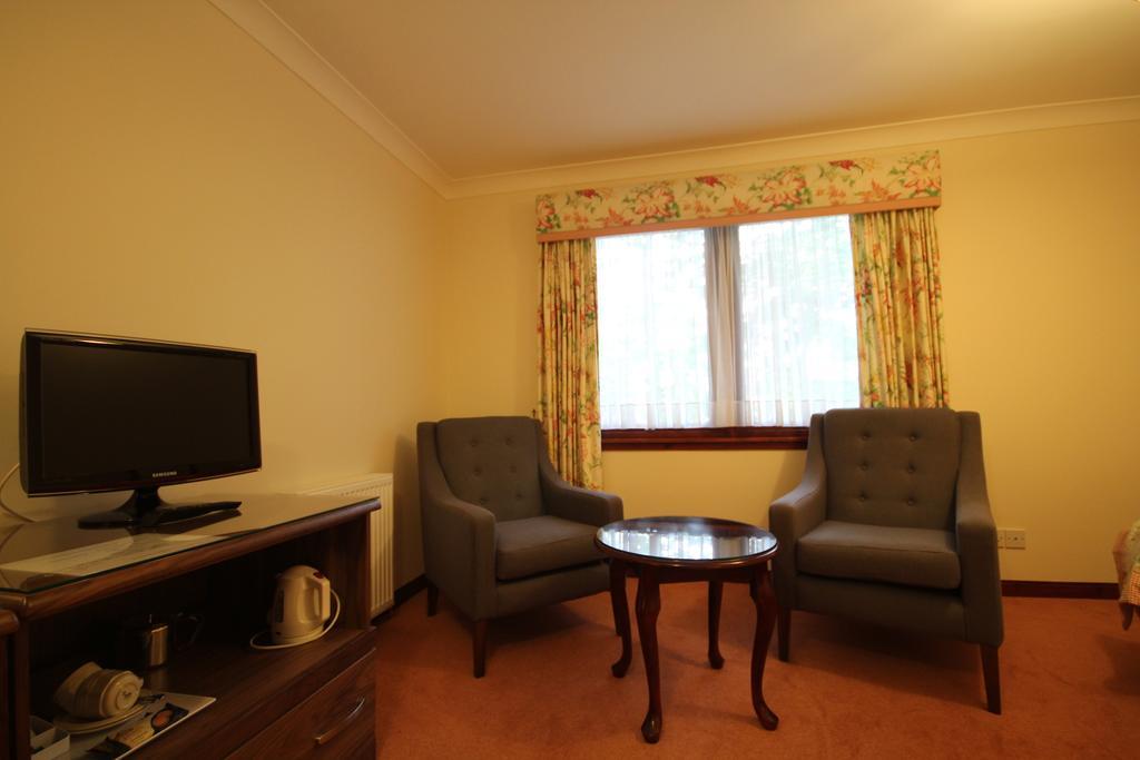 Strathburn Hotel Inverurie By Compass Hospitality Extérieur photo