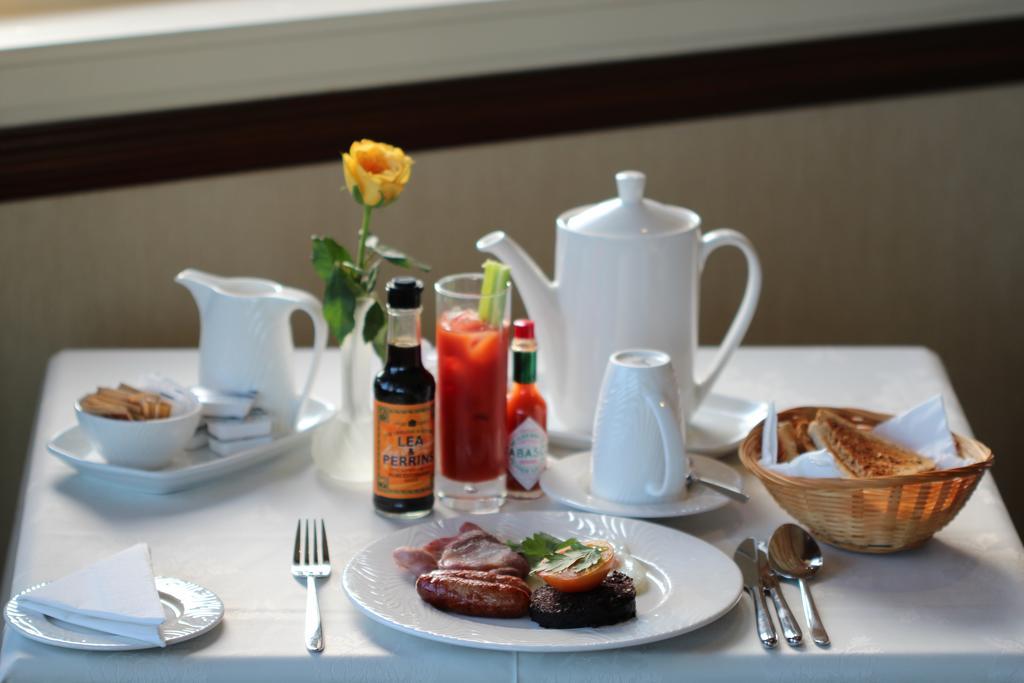 Strathburn Hotel Inverurie By Compass Hospitality Extérieur photo