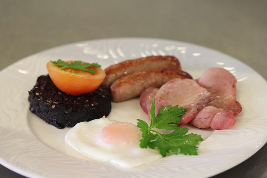Strathburn Hotel Inverurie By Compass Hospitality Extérieur photo