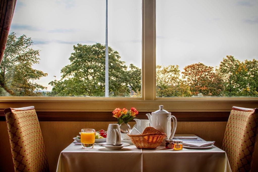 Strathburn Hotel Inverurie By Compass Hospitality Extérieur photo