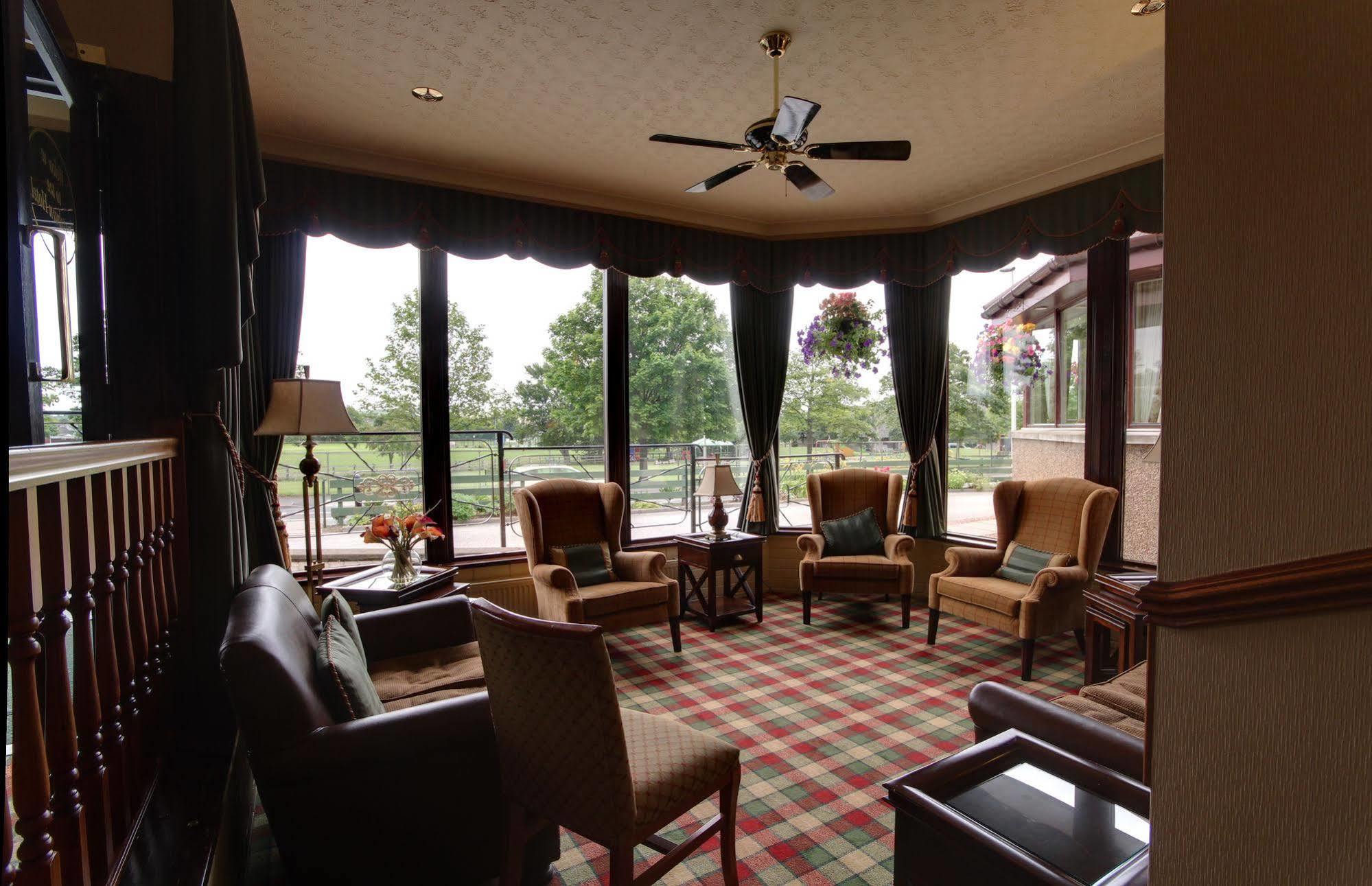 Strathburn Hotel Inverurie By Compass Hospitality Extérieur photo