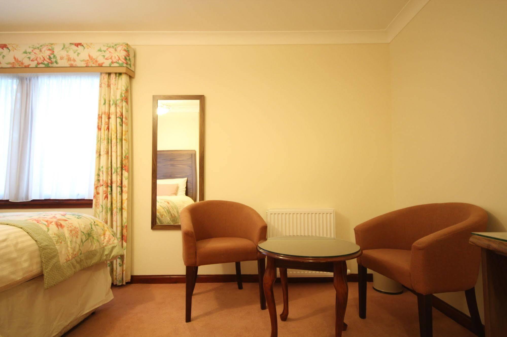 Strathburn Hotel Inverurie By Compass Hospitality Extérieur photo