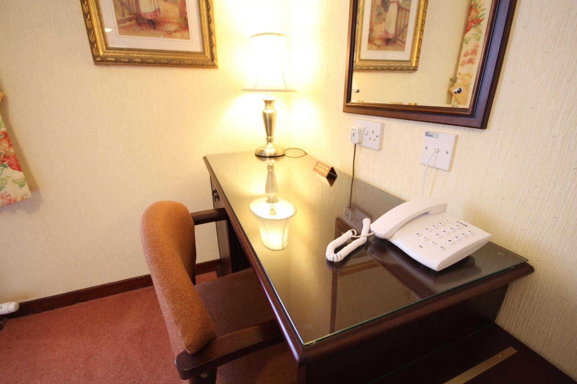 Strathburn Hotel Inverurie By Compass Hospitality Extérieur photo