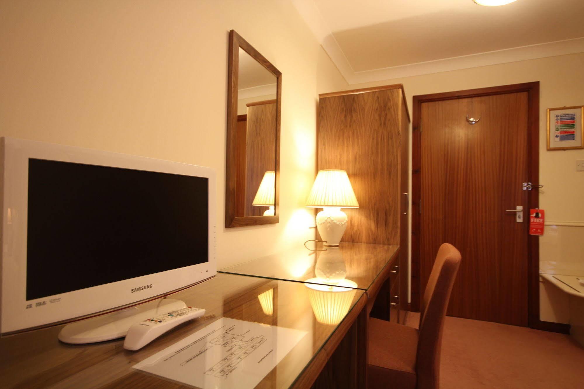 Strathburn Hotel Inverurie By Compass Hospitality Extérieur photo