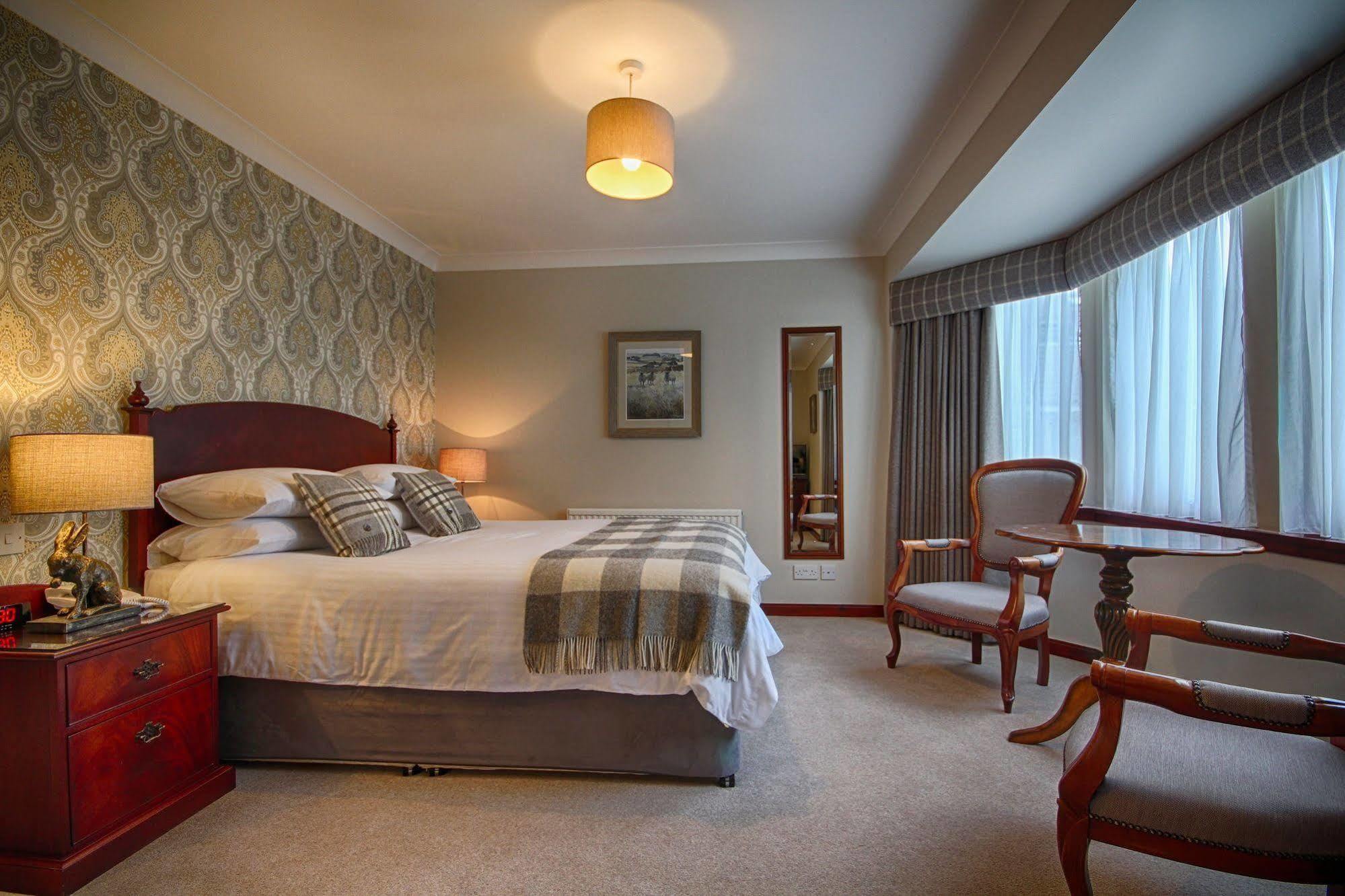 Strathburn Hotel Inverurie By Compass Hospitality Extérieur photo
