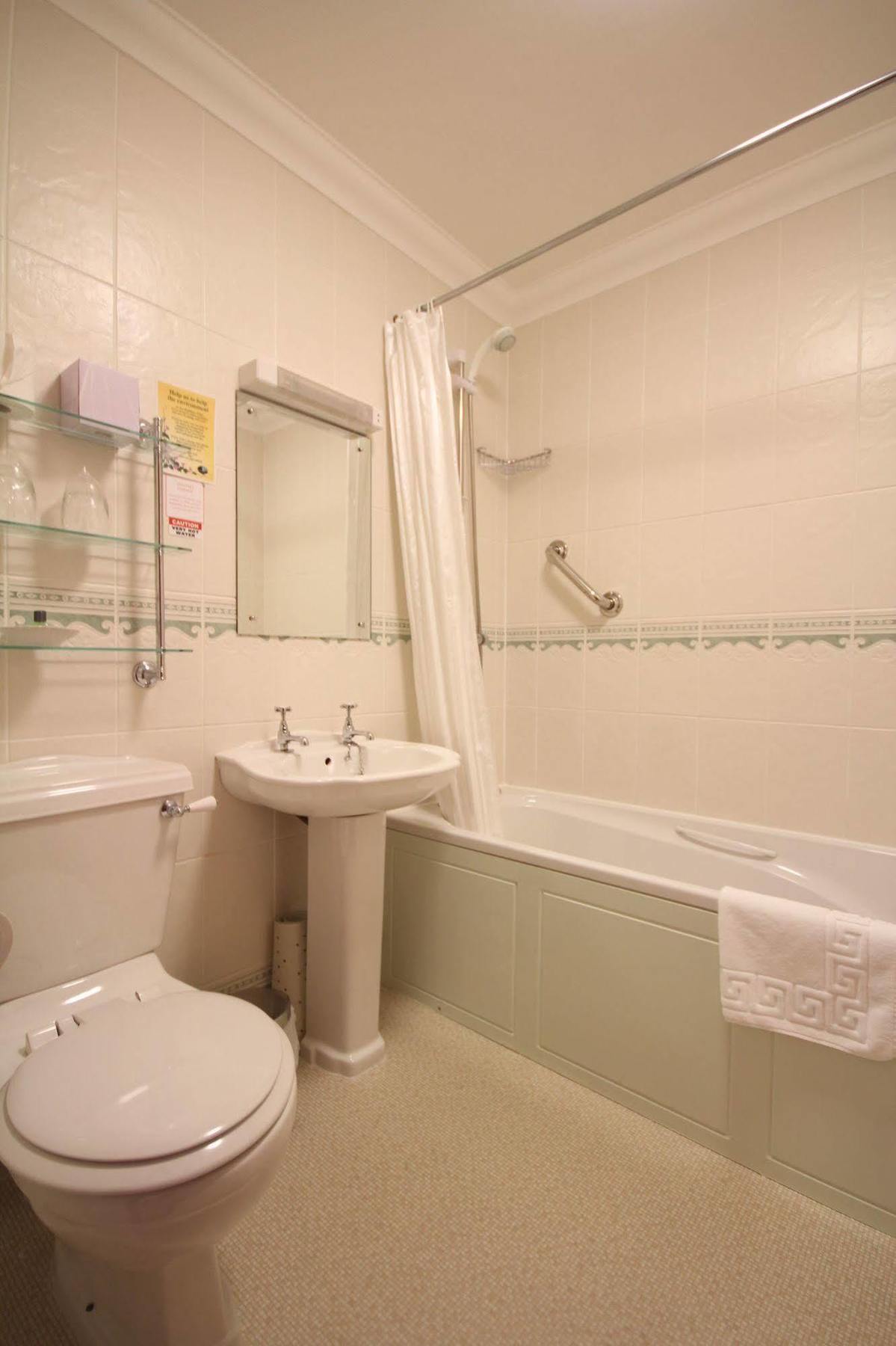 Strathburn Hotel Inverurie By Compass Hospitality Extérieur photo