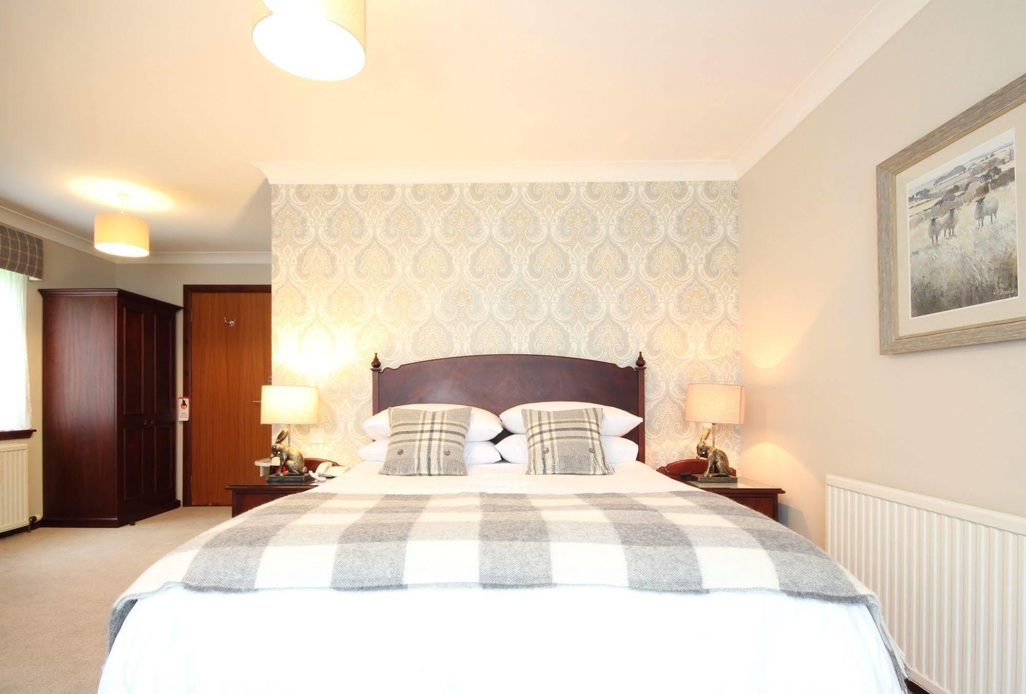Strathburn Hotel Inverurie By Compass Hospitality Extérieur photo