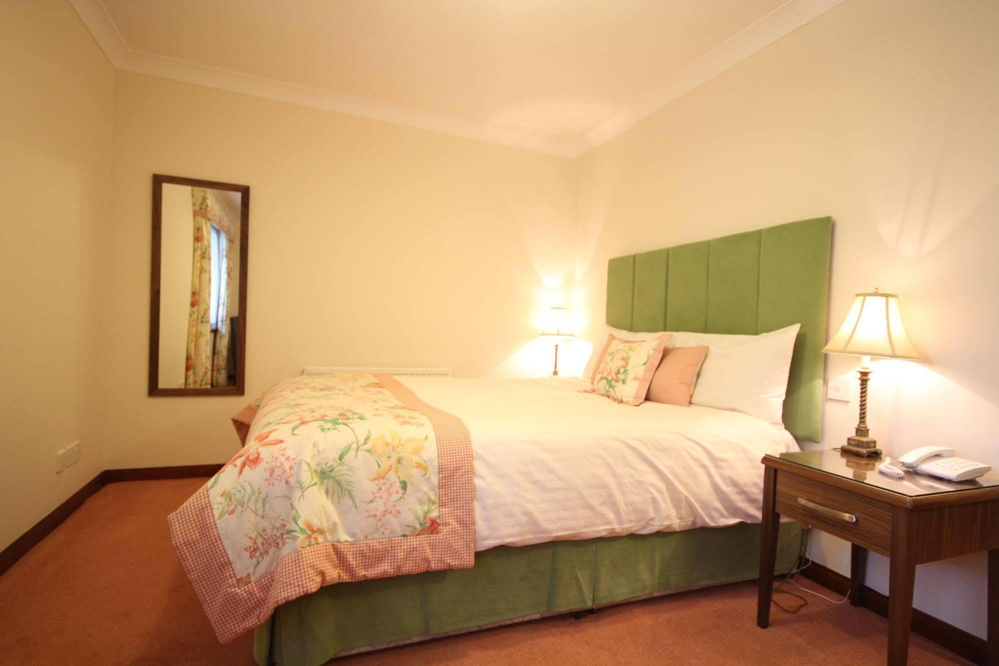 Strathburn Hotel Inverurie By Compass Hospitality Extérieur photo