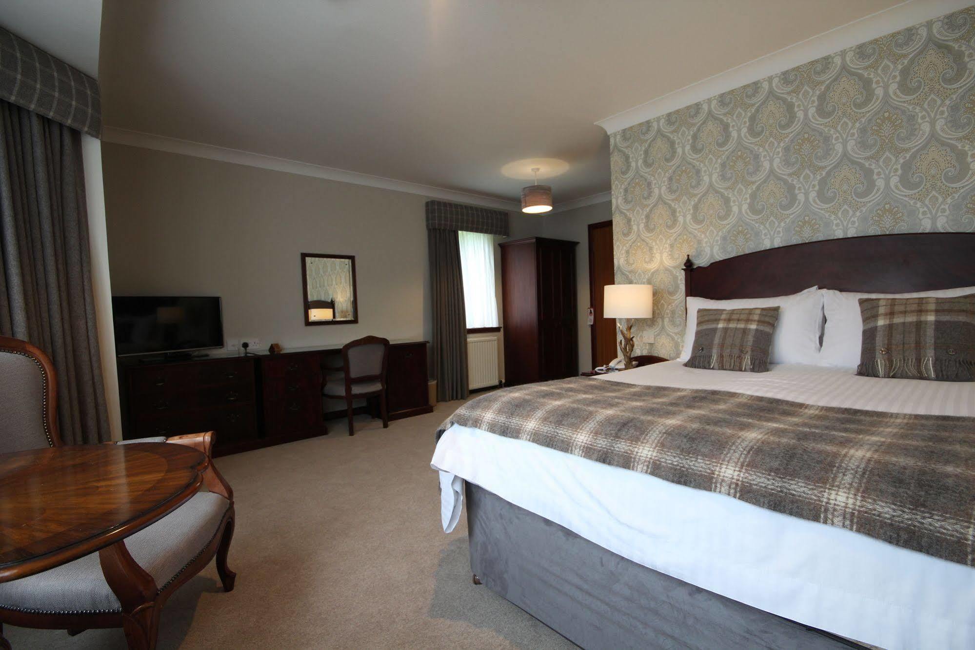 Strathburn Hotel Inverurie By Compass Hospitality Extérieur photo
