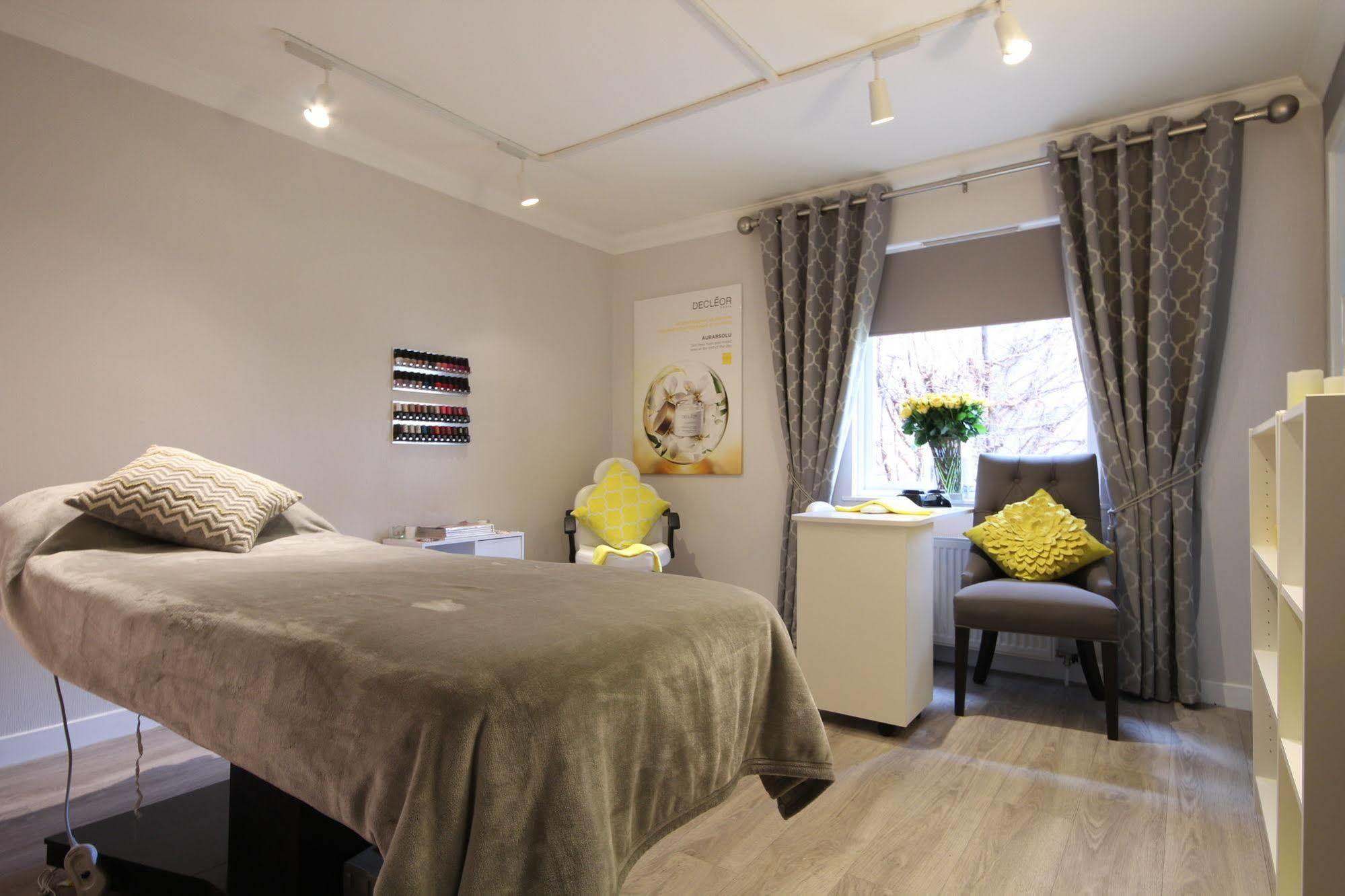 Strathburn Hotel Inverurie By Compass Hospitality Extérieur photo